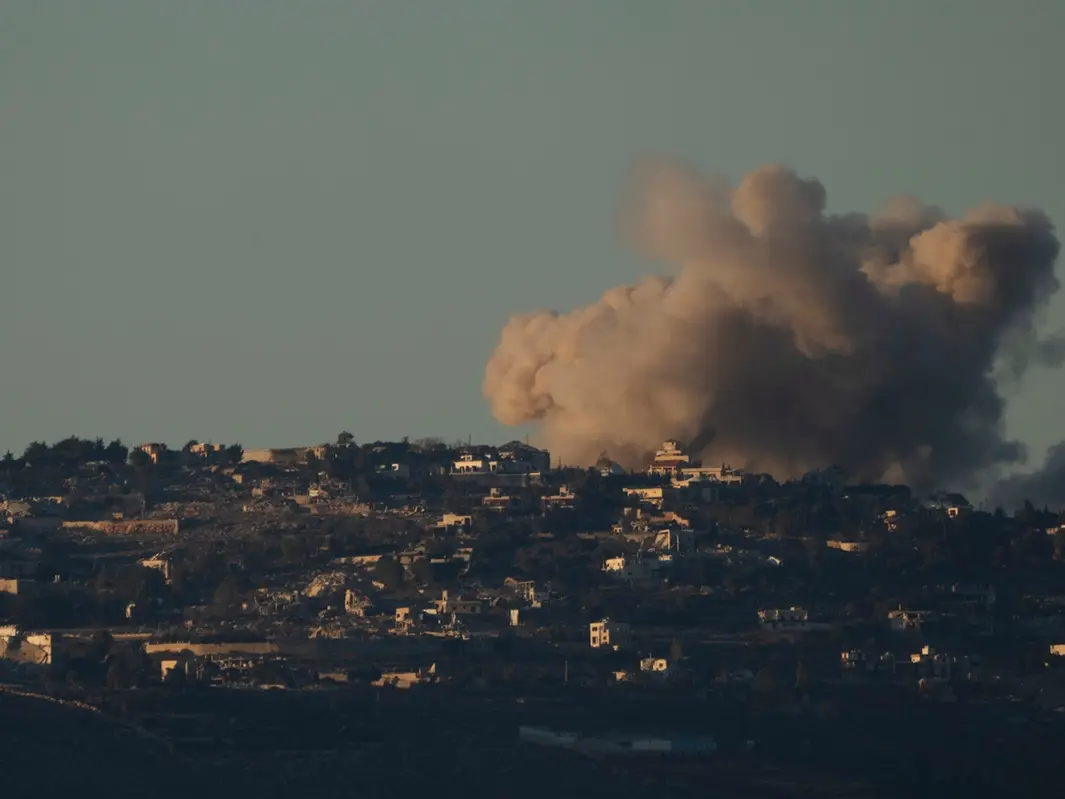 Libano, c’è la tregua. Hezbollah “molla” il confine israeliano