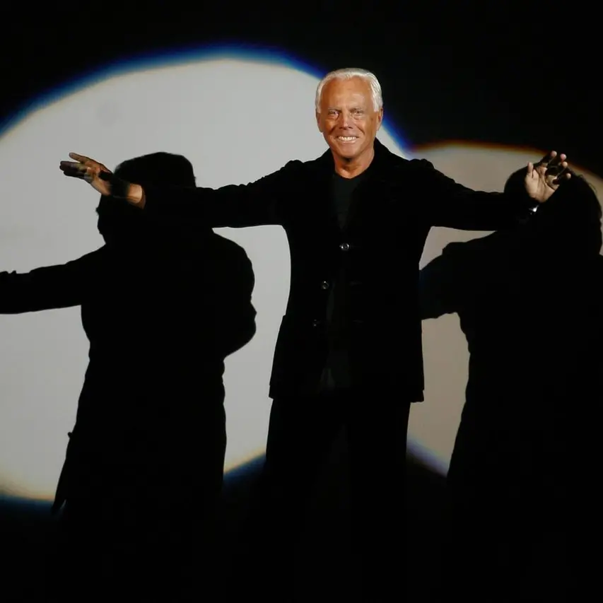 Addio a Giorgio Armani, il Re in “divisa” che liberò la stoffa di uomini e donne