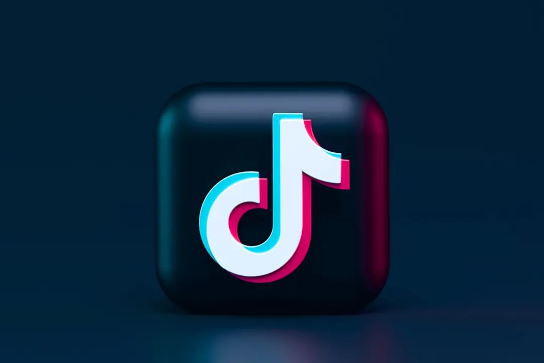 Tik Tok potrebbe essere acquistato da Microsoft , \\u00A9Alexander Shatov