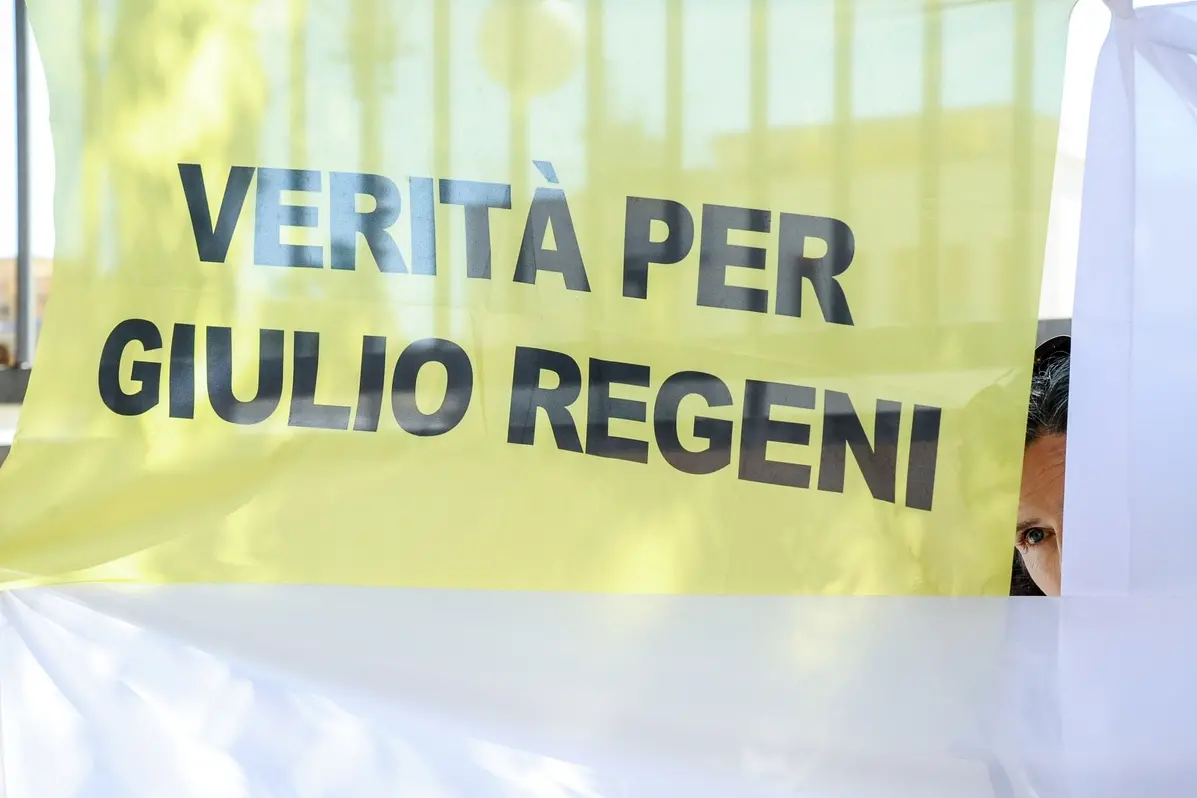 STRISCIONE IN RICORDO DI GIULIO REGENI , IMAGOECONOMICA