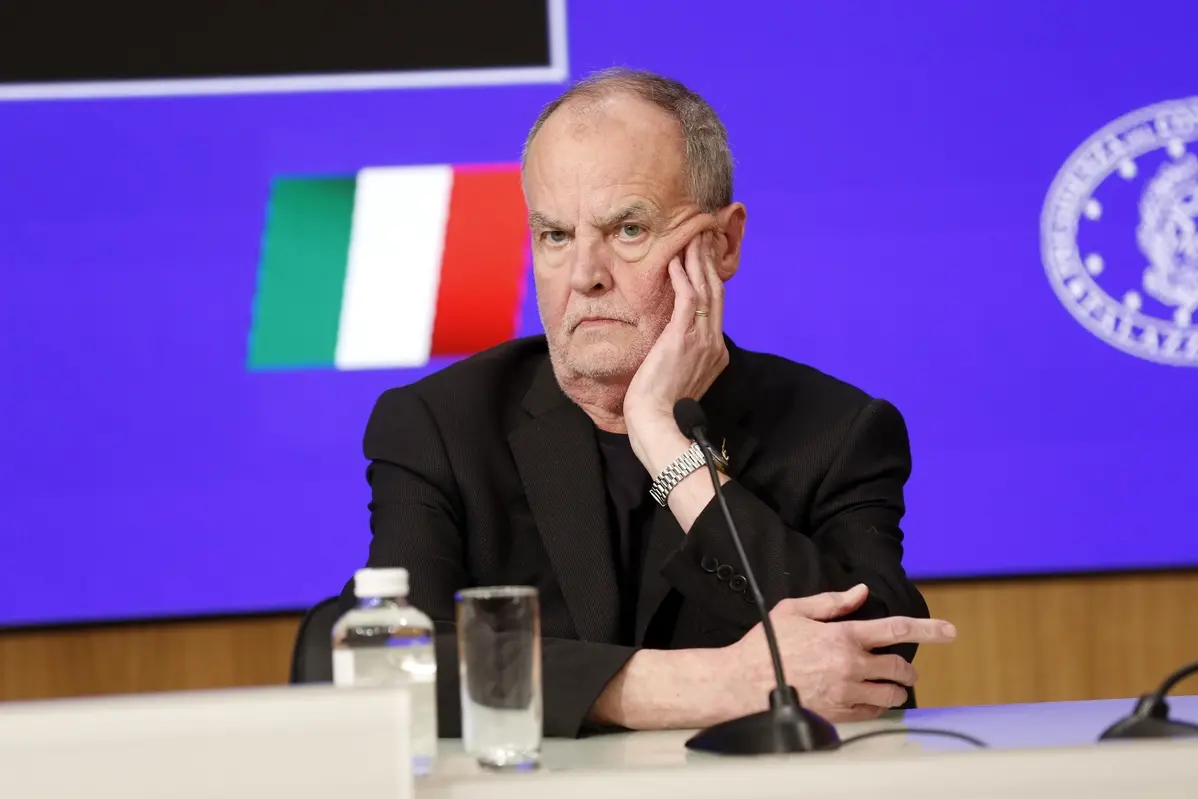 ROBERTO CALDEROLI MINISTRO , IMAGOECONOMICA