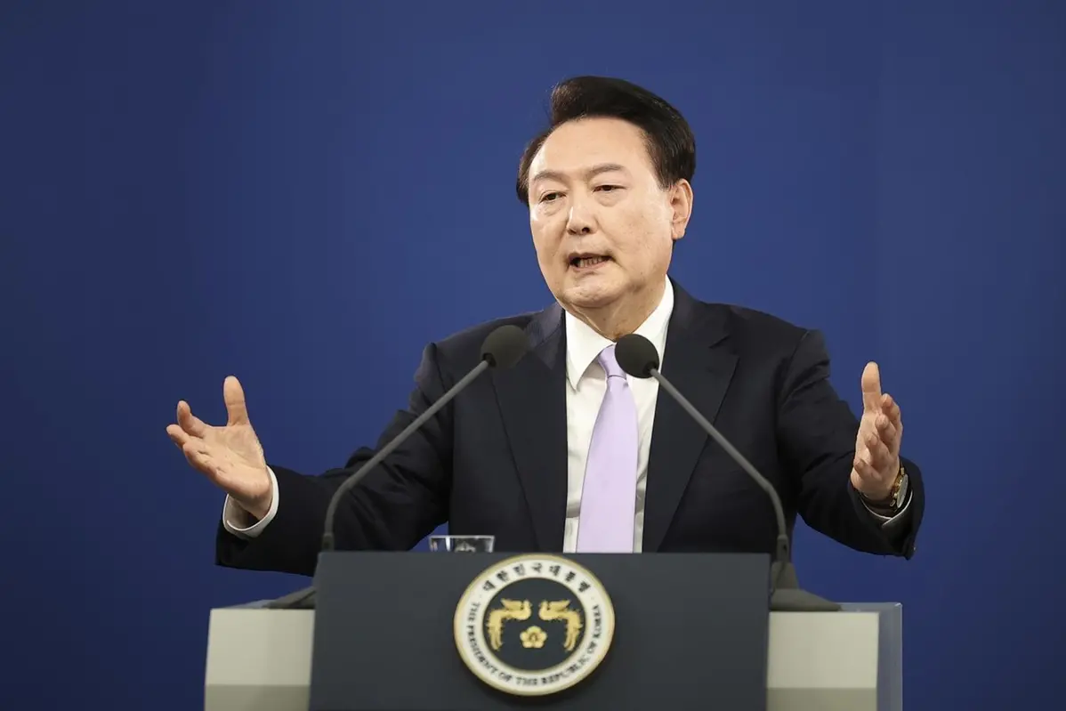 Il Presidente della Corea del Sud Yoon Suk Yeol in conferenza stampa