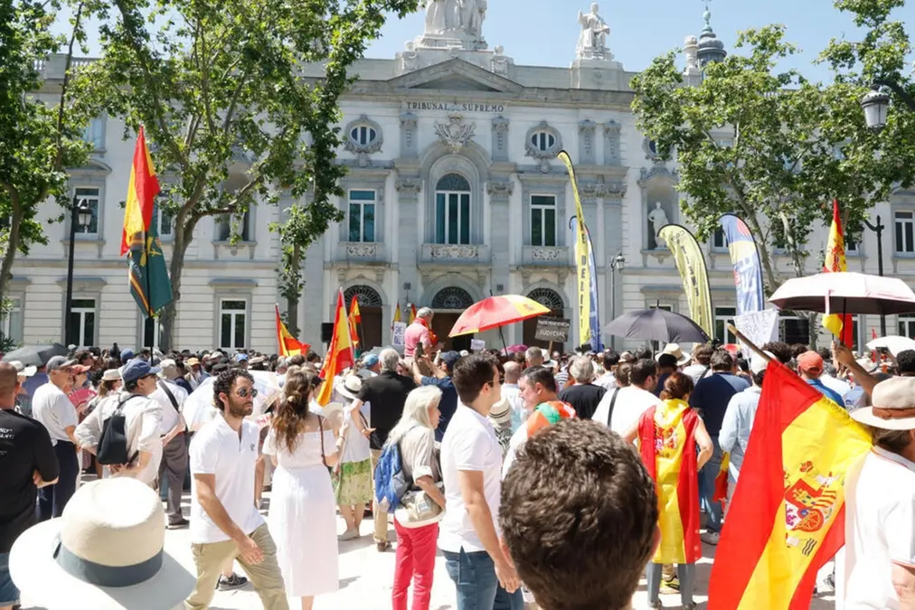 Sembra l’Italia, ma è la Spagna: toghe in sciopero contro la riforma