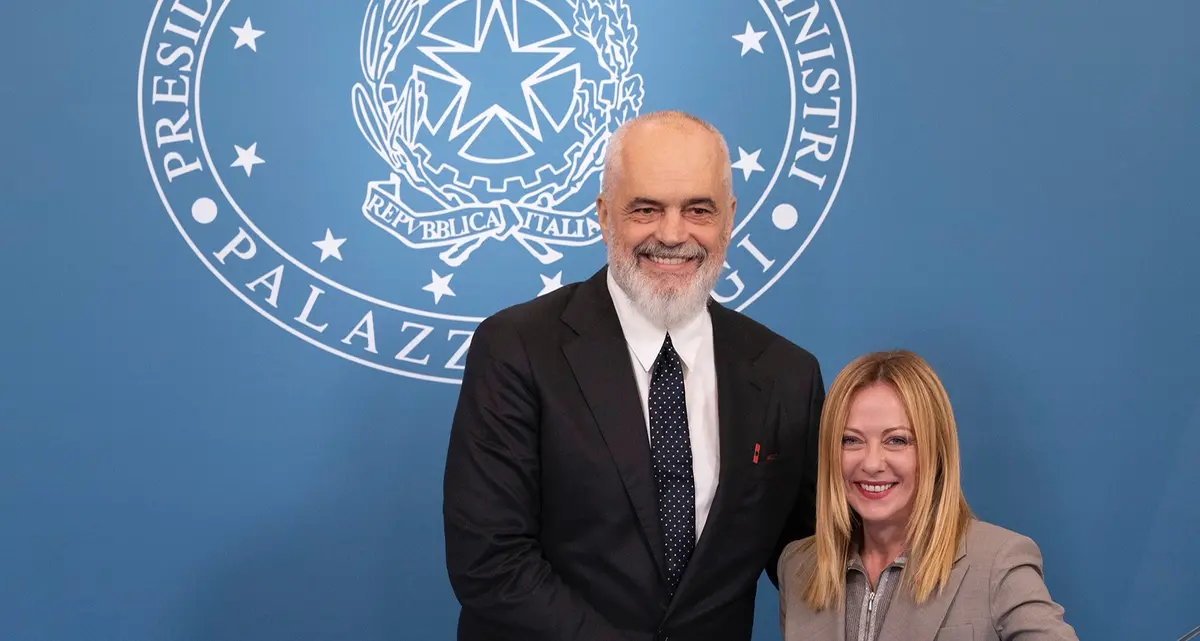 Meloni rilancia sul protocollo Italia-Albania e accusa i frenatori interni