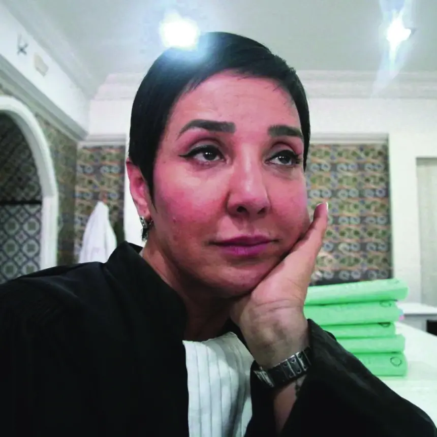 Criticò il governo tunisino. Avvocata pro-diritti condannata a due anni. Arnau (Oiad): «Siamo preoccupati, sia rilasciata»