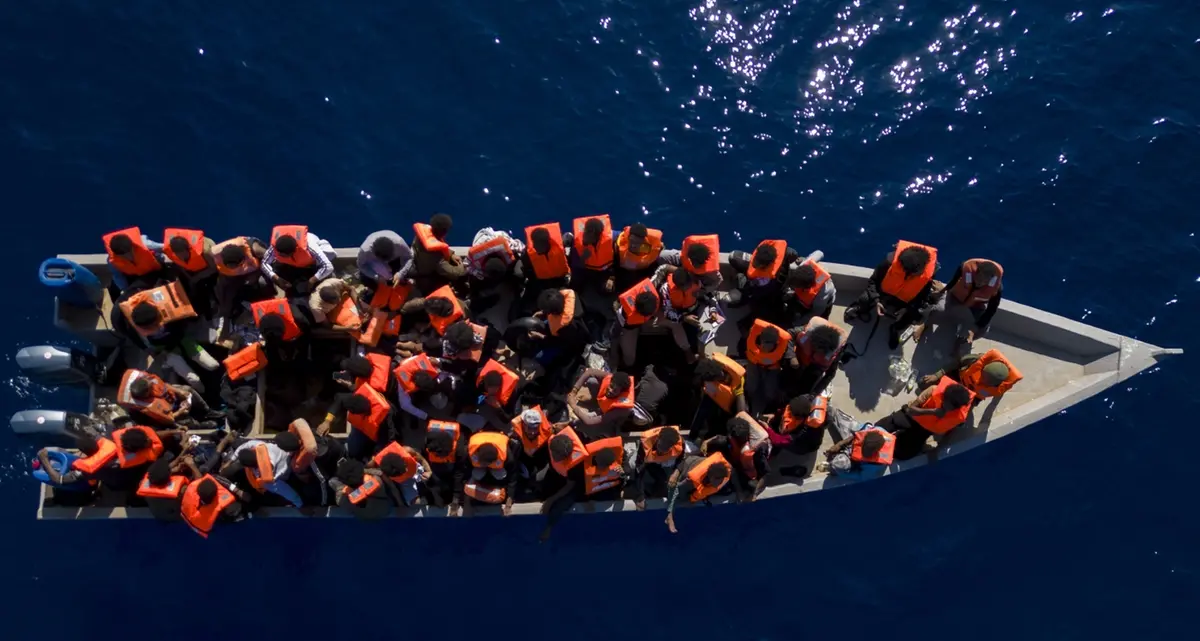 Rimpatri da Sebha, la Libia orientale riattiva l’aeroporto dopo 15 anni: 157 migranti riportati in Ciad