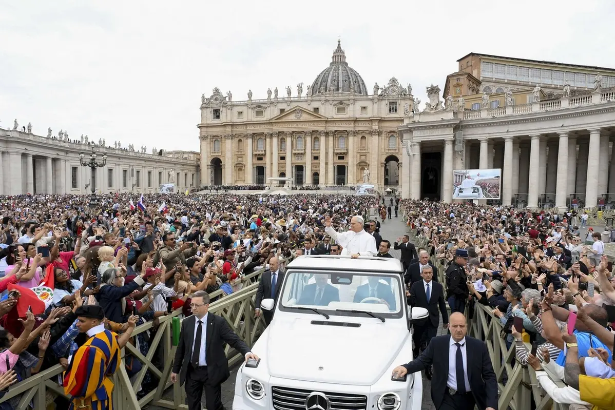 La Prima udienza generale di Papa Leone XIV in piazza San Pietro , UFFICIO STAMPA