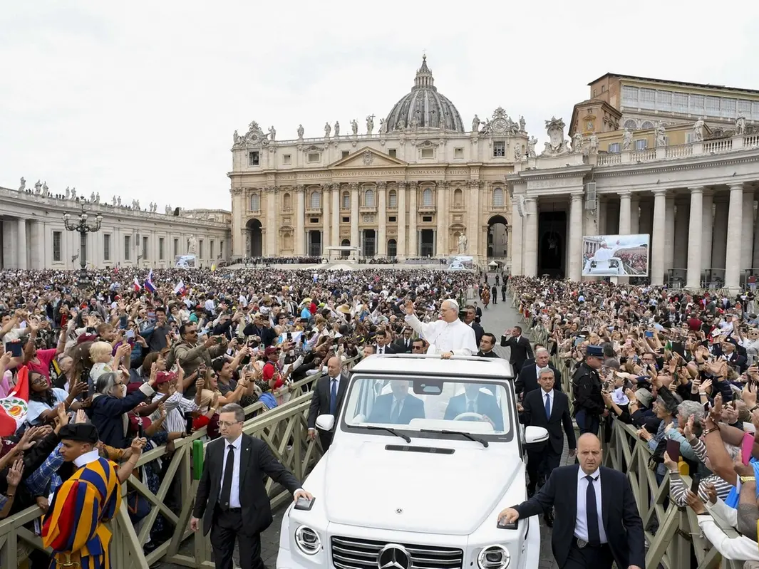 Mosca smentisce vertice in Vaticano, ma lo scambio di prigionieri resta l’unico spiraglio tra Russia e Ucraina