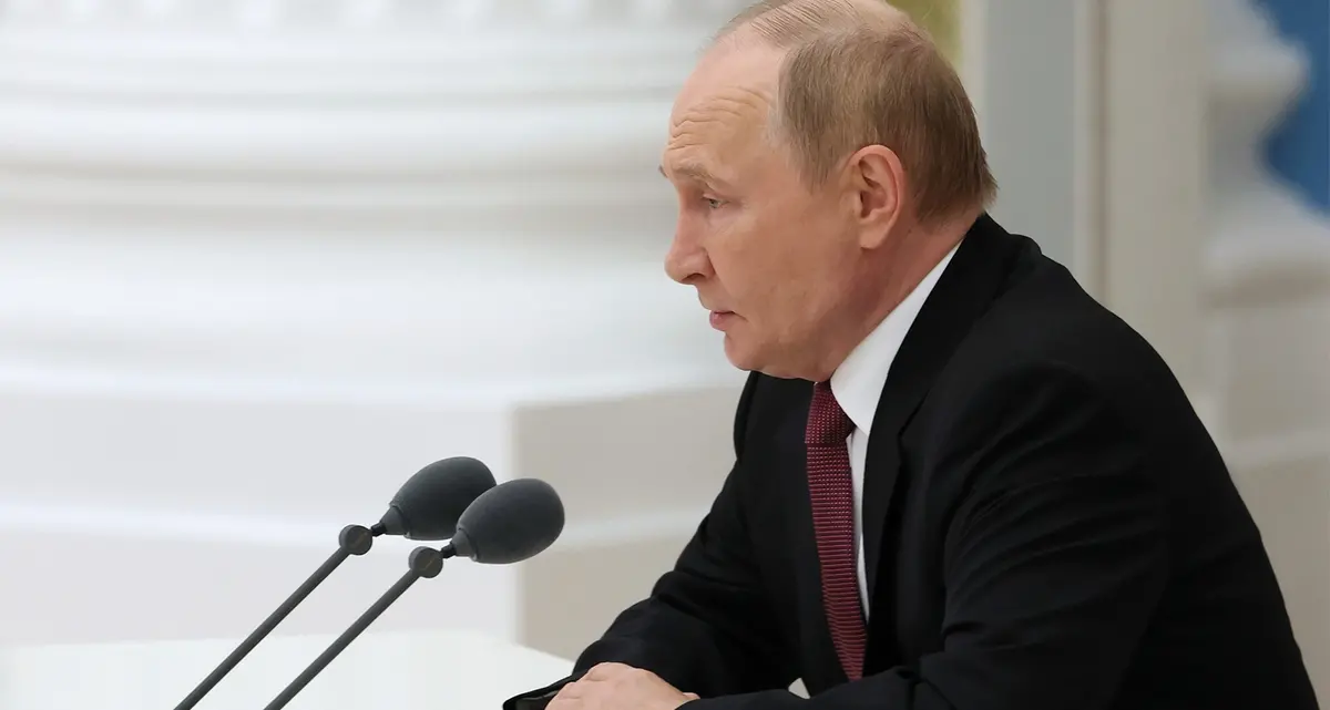 Scontro Occidente-Russia, nuove sanzioni e tensioni a Bruxelles: l’Ue frena sul prestito da 140 miliardi a Kiev