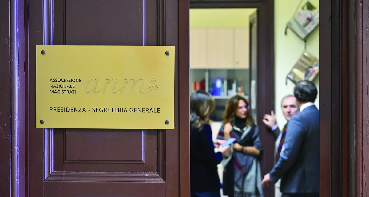 «Anm schierata politicamente», il duro attacco dei penalisti