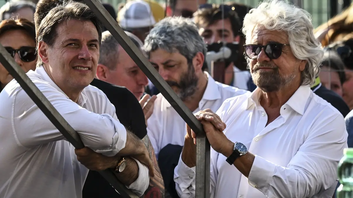 Il “Conte dimezzato”, la scissione di Grillo è un’ipotesi concreta e potrebbe togliere voti al Movimento