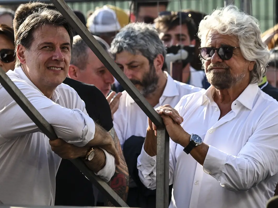 Il “Conte dimezzato”, la scissione di Grillo è un’ipotesi concreta e potrebbe togliere voti al Movimento