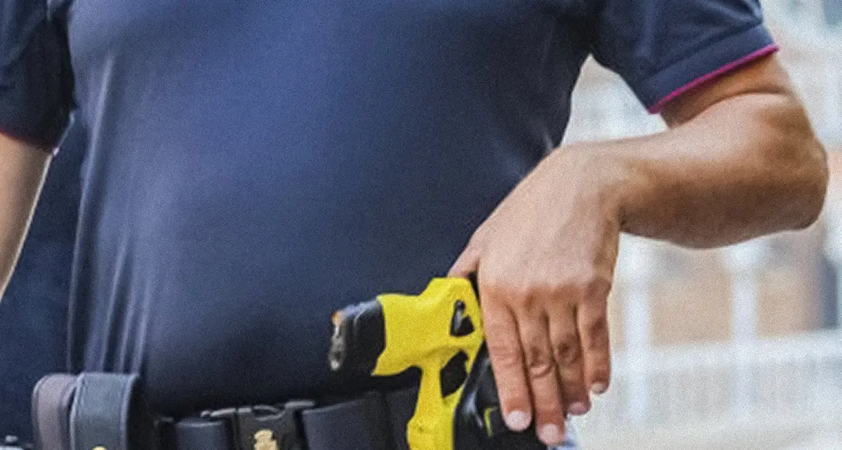 Colpito con il taser, 41enne muore in ospedale a Reggio Emilia