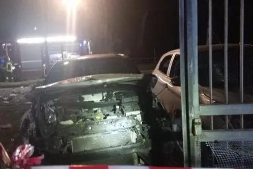 Ordigno esplode sotto l’auto di Sigfrido Ranucci: distrutte due vetture, paura a Pomezia