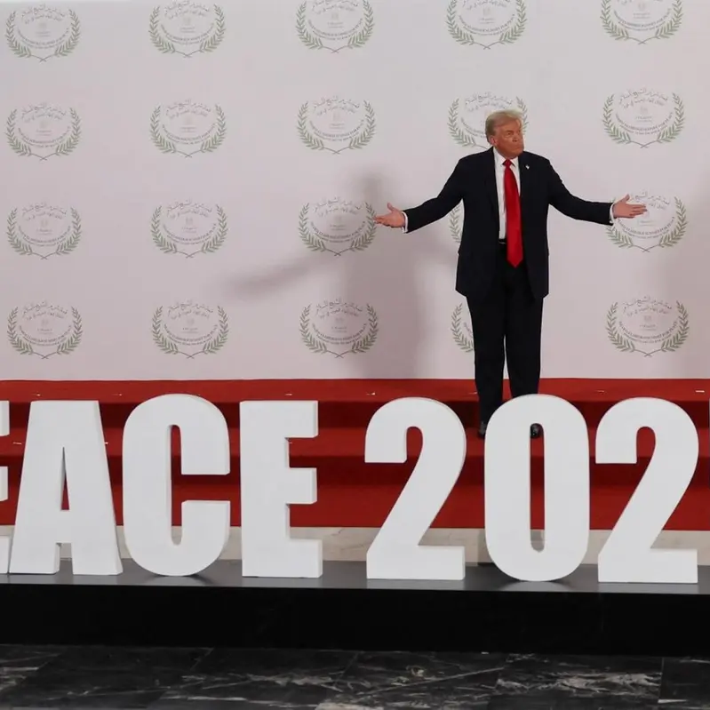 A Sharm il sì alla pace, Trump: «Un giorno incredibile»