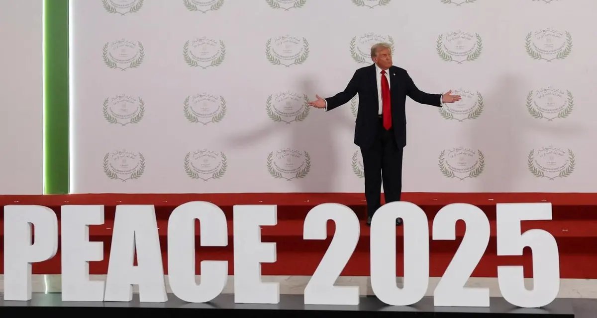 A Sharm il sì alla pace, Trump: «Un giorno incredibile»