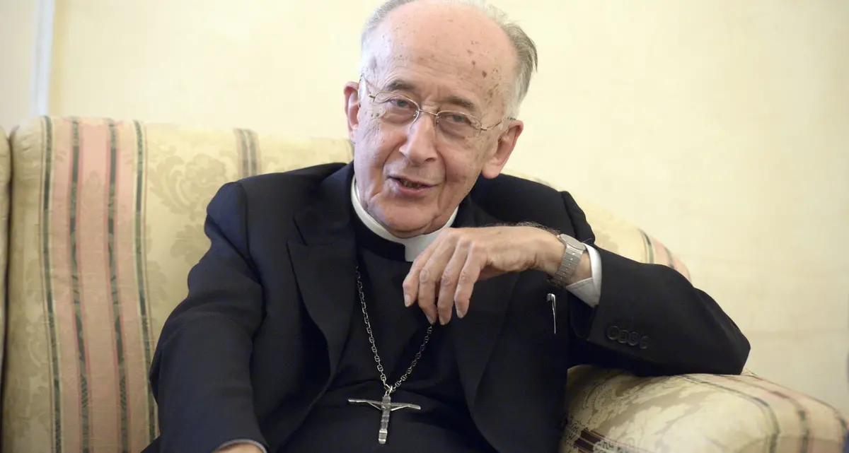 Ruini che “benedice” Meloni e rimpiange il Cavaliere è rimasto indigesto alla famiglia Berlusconi...