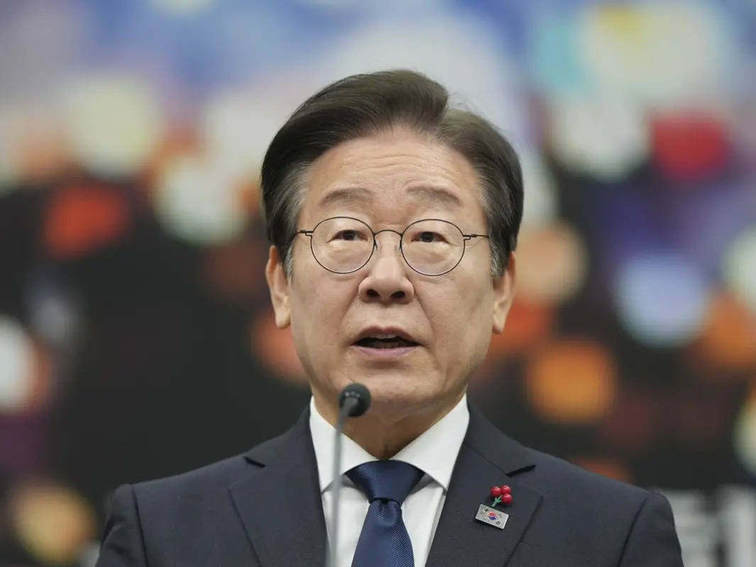 Tensione in Corea del Sud, bloccato l’arresto del presidente destituito Yoon