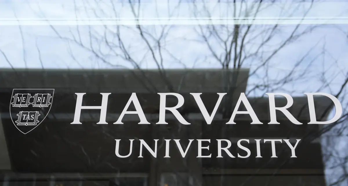 Trump attacca Harvard: «Manca di rispetto all’America, servono meno studenti stranieri»