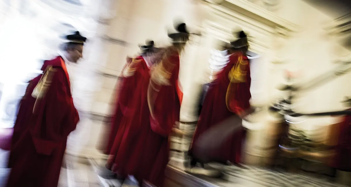 E ora salviamo la magistratura da se stessa...