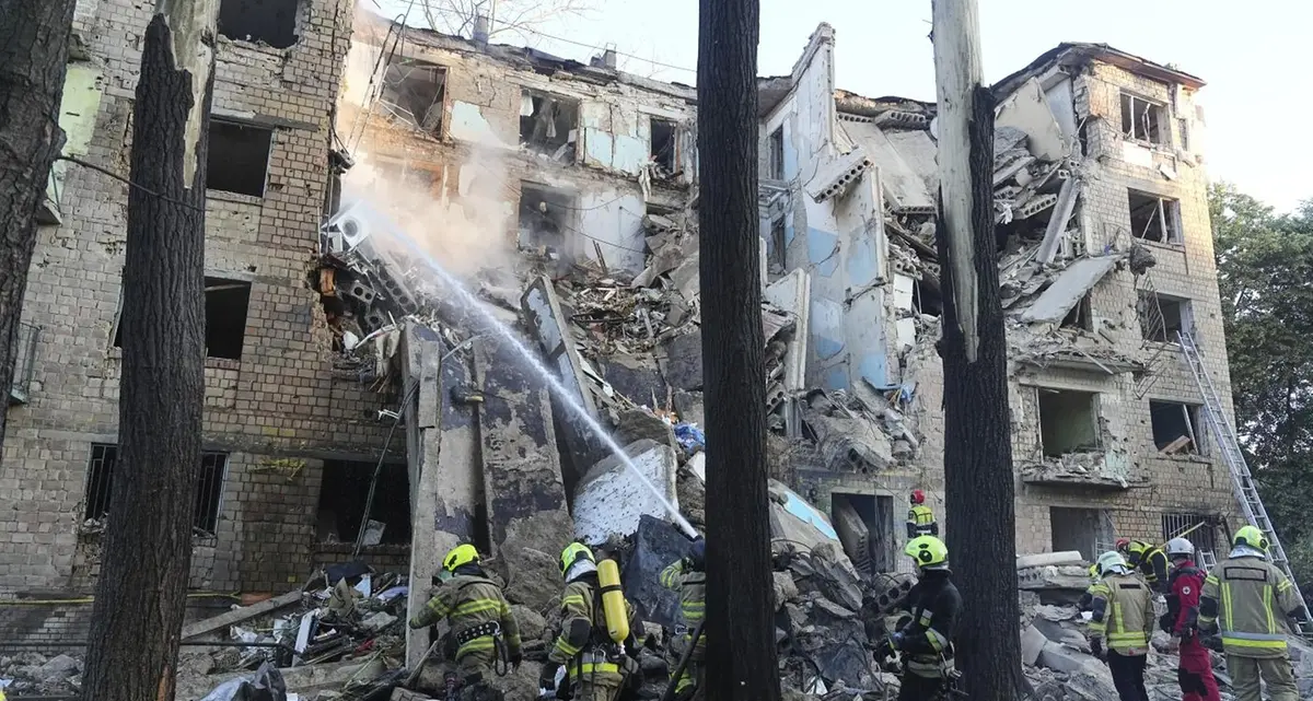 Ucraina sotto attacco: 537 droni e missili in una notte, Kiev chiede nuove sanzioni