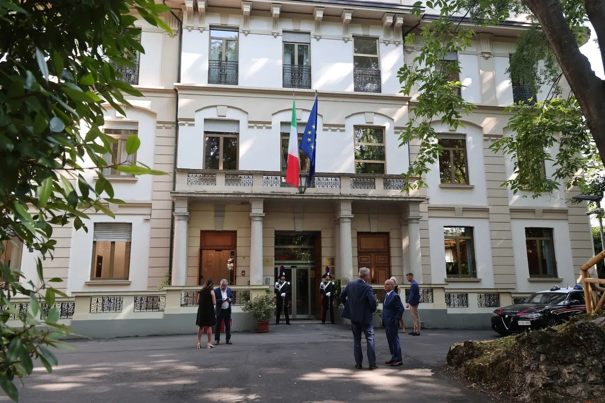 ESTERNO SEDE CORTE DEI CONTI LOMBARDIA , IMAGOECONOMICA