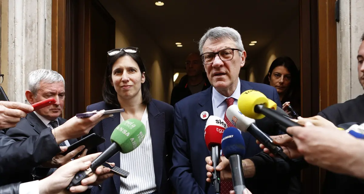 Meloni incassa l’autogol della sinistra e della Cgil. La faida sul jobs act potrebbe farla vincere senza nemmeno giocare