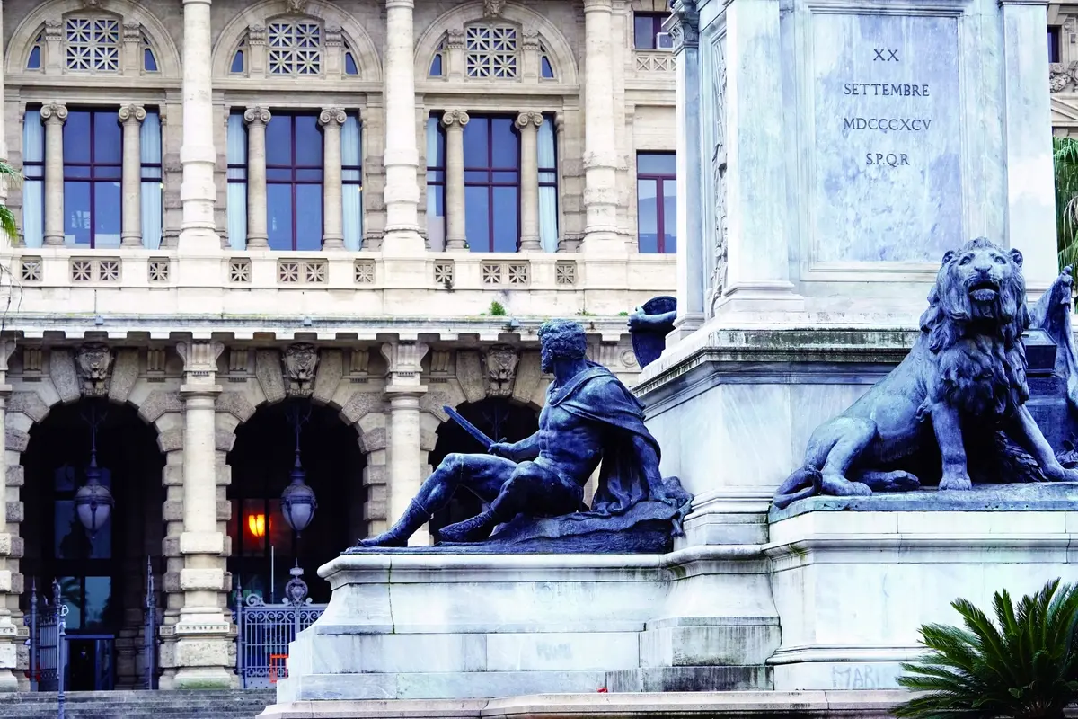 PALAZZO DI GIUSTIZIA PALAZZACCIO PIAZZA CAVOUR CORTE SUPREMA DI CASSAZIONE PALAZZACCIO , IMAGOECONOMICA