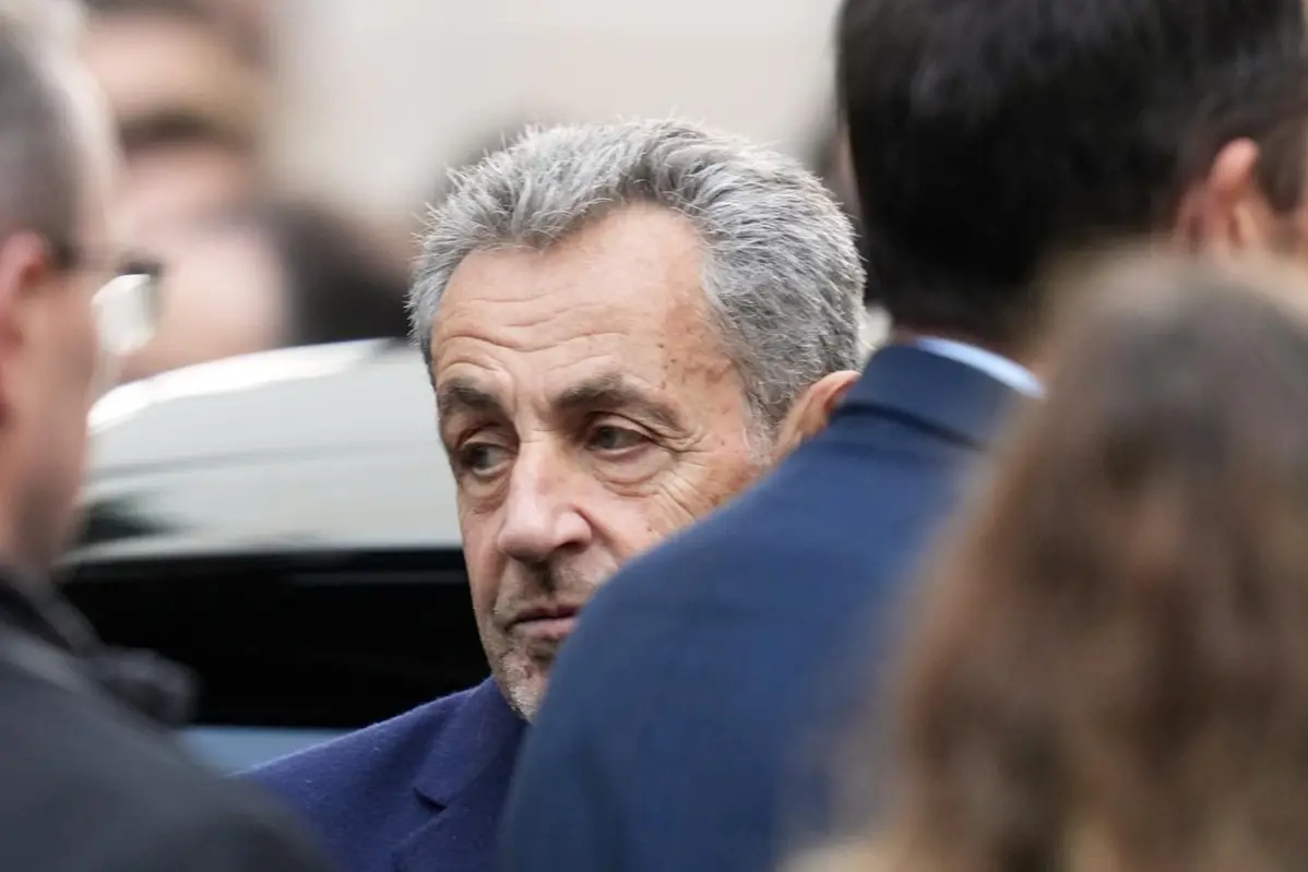 Nicolas Sarkozy , APN