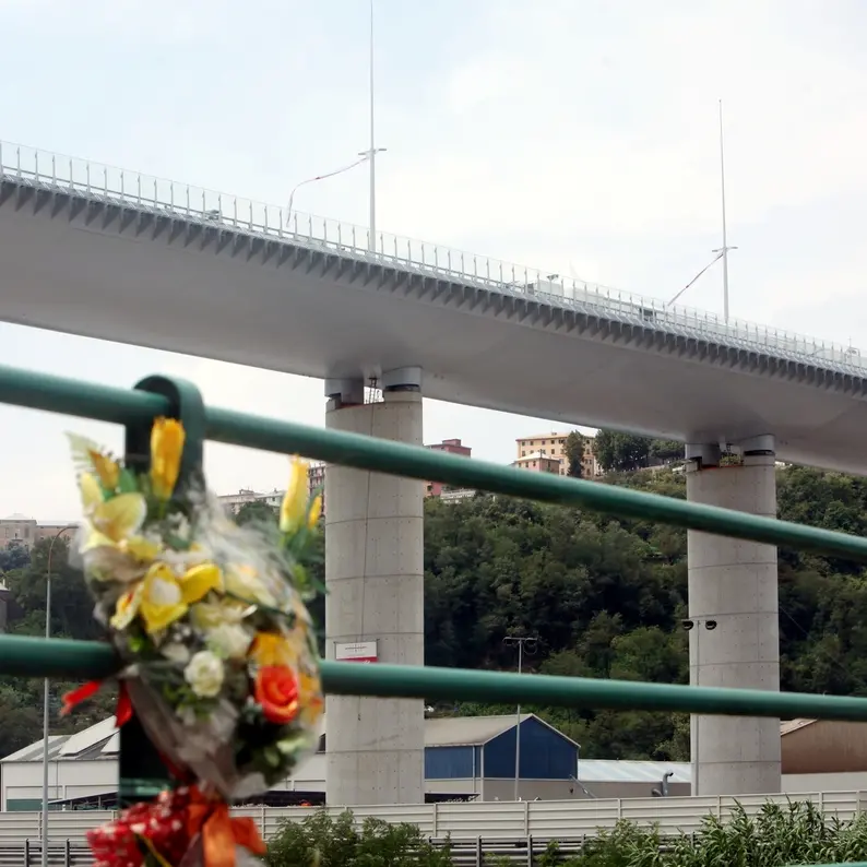Crollo del ponte Morandi, chiesti 18 anni e 6 mesi per Castellucci: «Logica dei profitti e manutenzioni omesse»