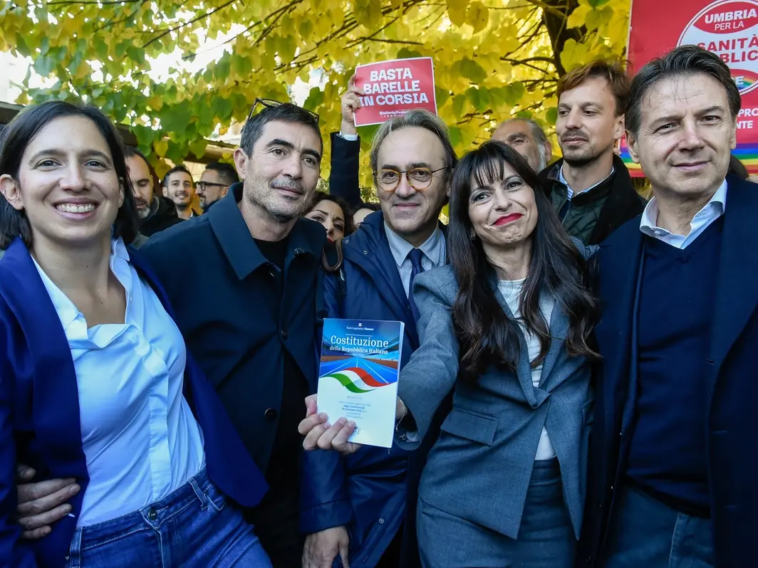 Vittoria del centrosinistra in Emilia-Romagna e Umbria. Schlein esulta, Meloni si congratula