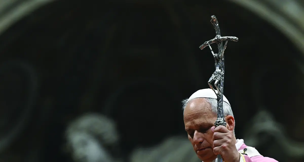 Nel Giubileo dei detenuti la Basilica si illumina e le celle bruciano...