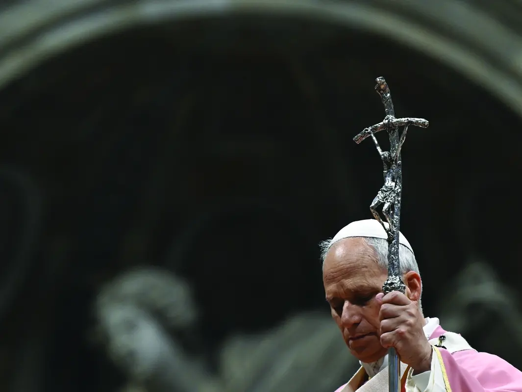 Nel Giubileo dei detenuti la Basilica si illumina e le celle bruciano...