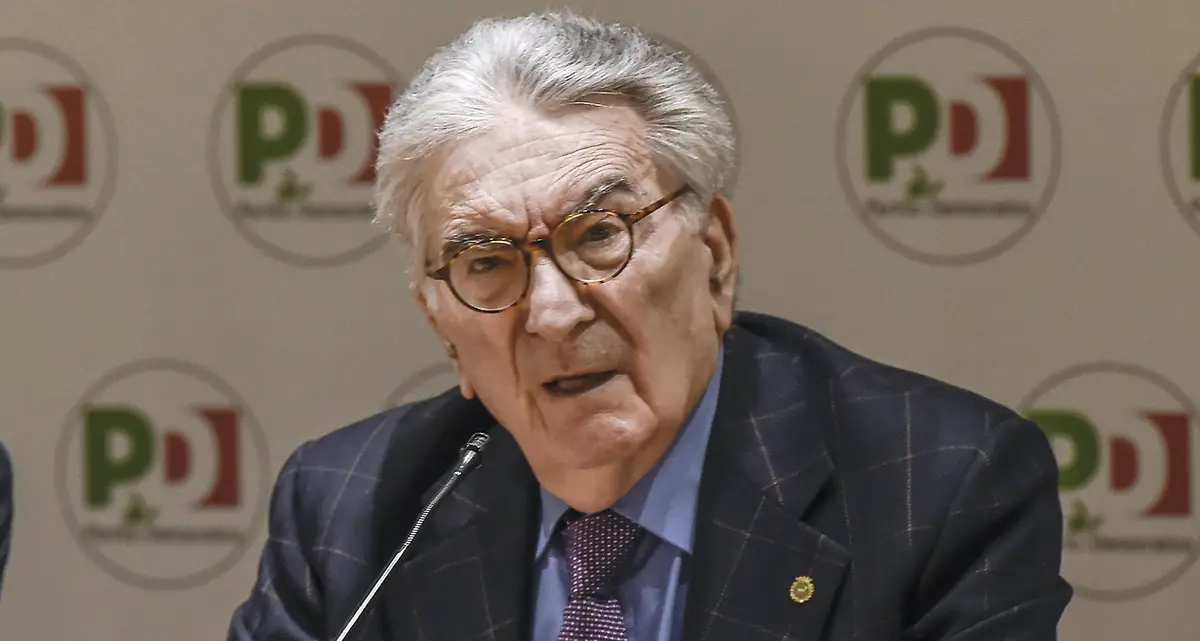 «Pd e M5S smettano di contare sui giudici e facciano proposte»