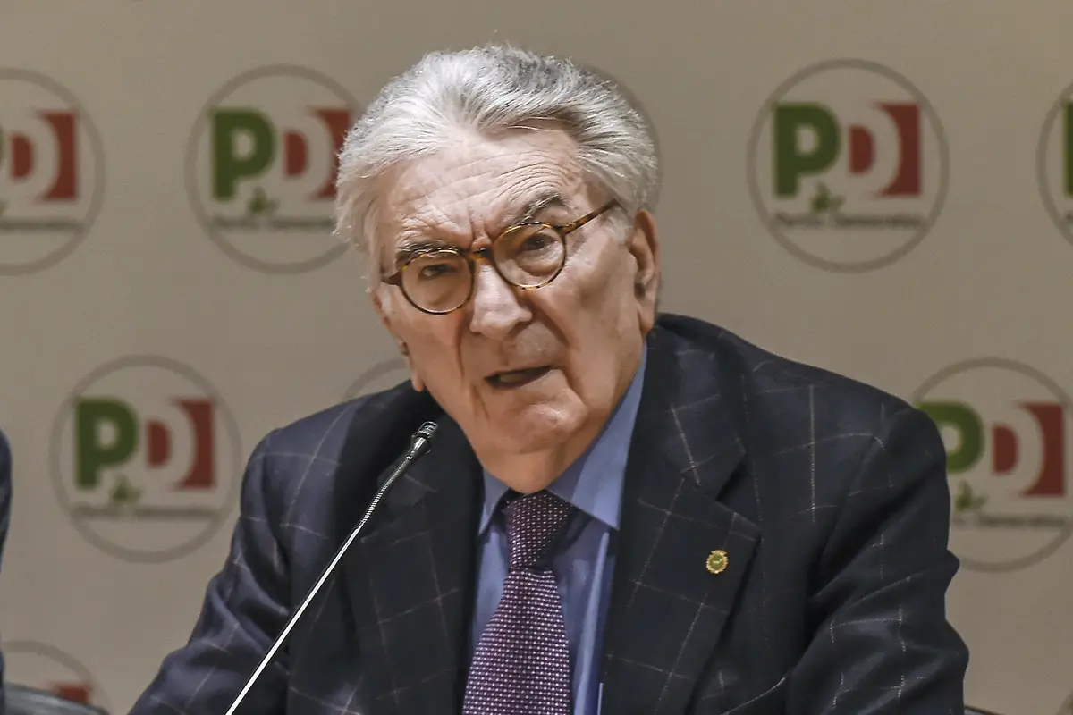 GIANFRANCO PASQUINO PROFESSORE , IMAGOECONOMICA