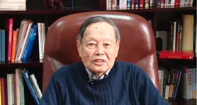È morto a 103 anni Chen-Ning Yang, gigante della fisica moderna e premio Nobel