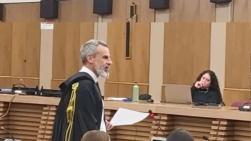 Bibbiano, l’arringa: «Affidatarie in ostaggio da sei anni solo per aver amato»