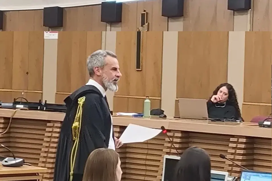 Bibbiano, l’arringa: «Affidatarie in ostaggio da sei anni solo per aver amato»