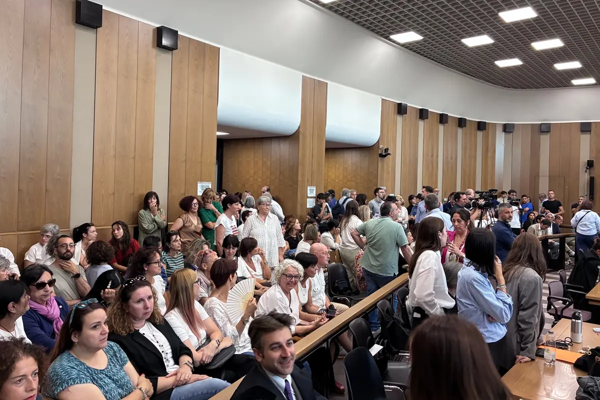 I sostenitori degli imputati in aula per la lettura della sentenza