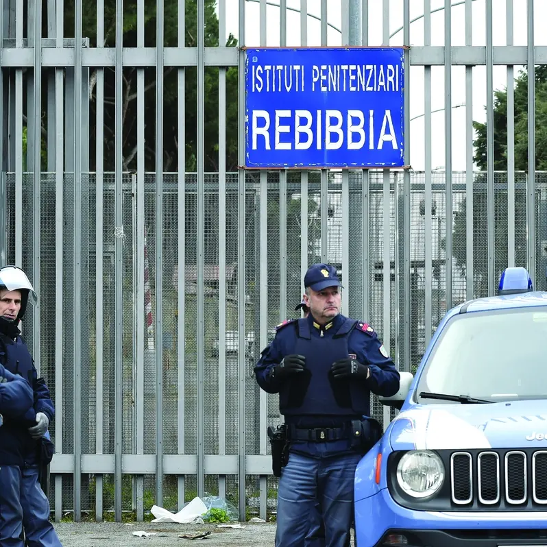 Quei “nonni” che vivono sepolti dietro le sbarre: il caso di Antonio Russo