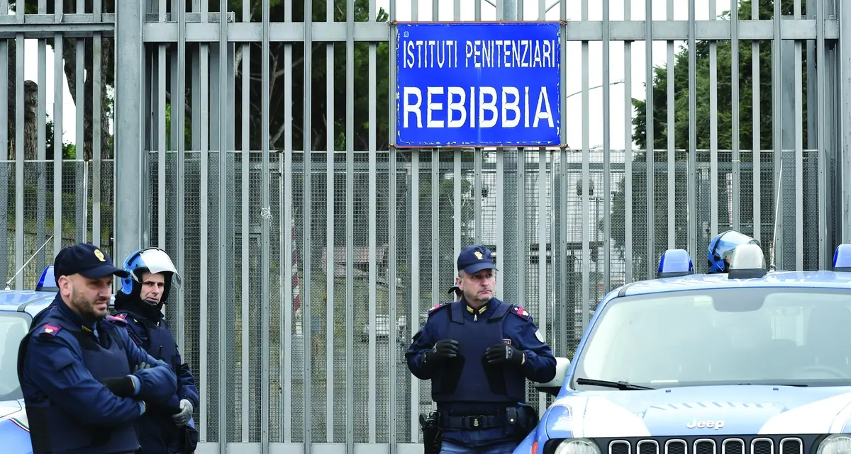 Quei “nonni” che vivono sepolti dietro le sbarre: il caso di Antonio Russo