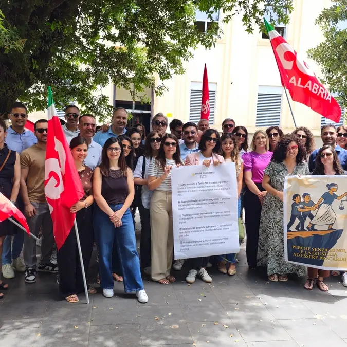 Giustizia precaria, scatta la protesta: sit-in davanti ai Tribunali