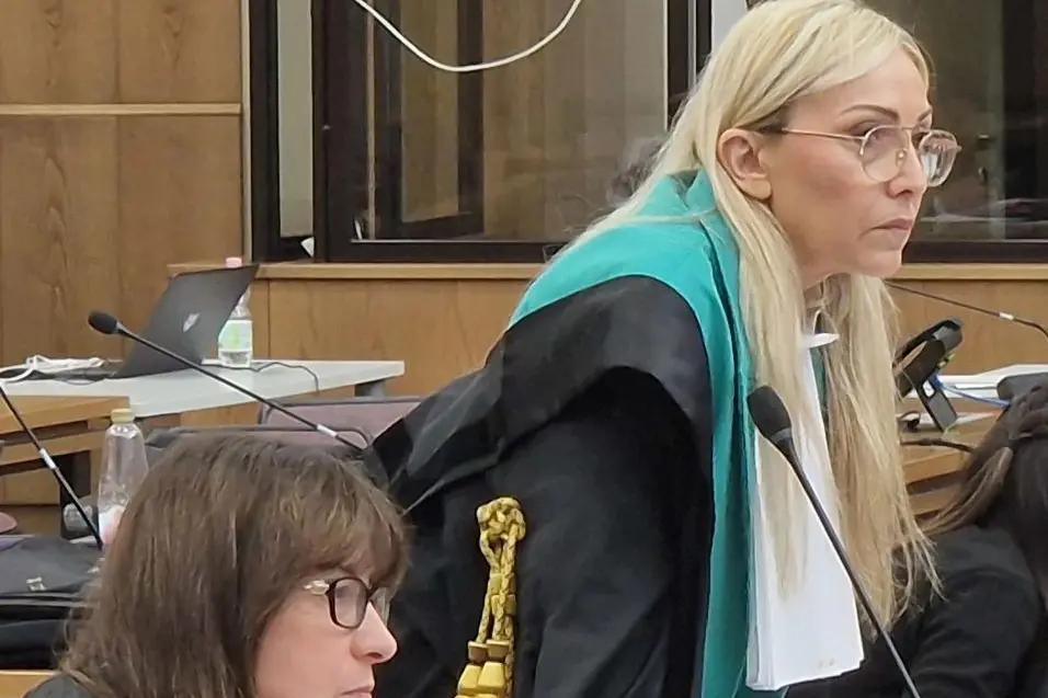 L\\'avvocato Cinzia Bernini insieme alla collega Elisabetta Strumia