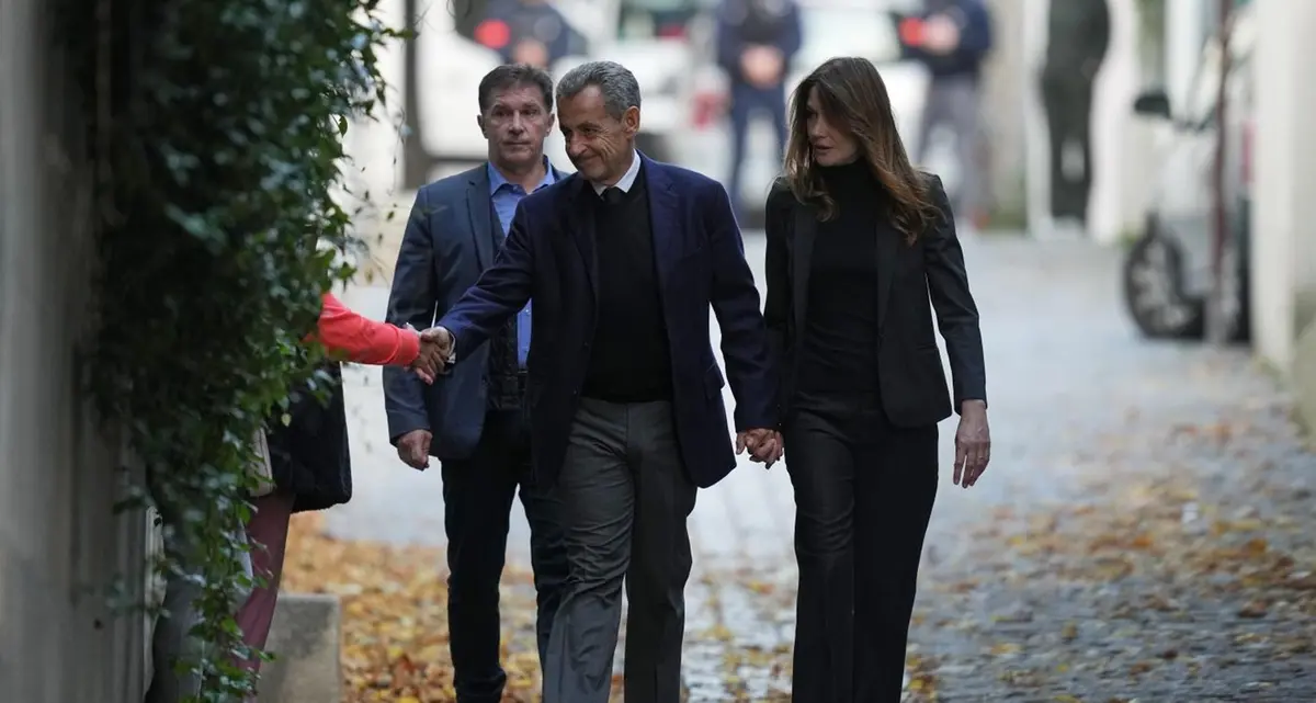 Sarkozy va in carcere, l’indignazione degli avvocati: «Giorno funesto»