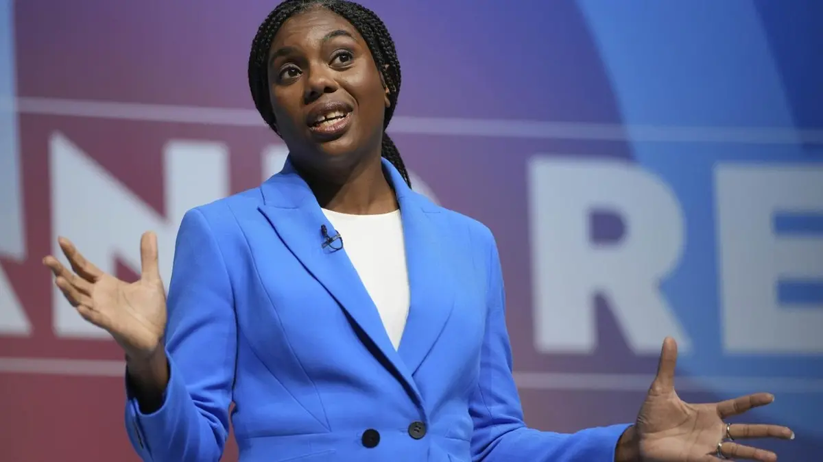 Kemi Badenoch, la prima donna africana alla guida dei Tory per rilanciare il partito