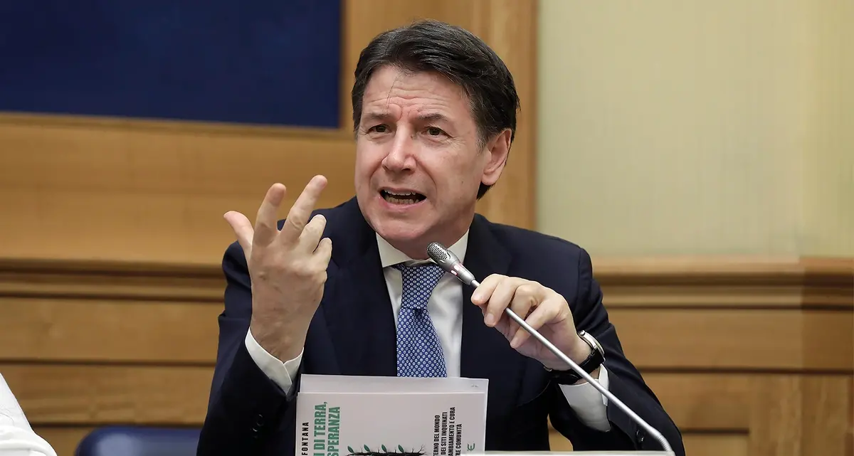 Unito alle Regionali, il campo largo si divide sulle mozioni anti riarmo. Il M5S: «Stop a Israele»