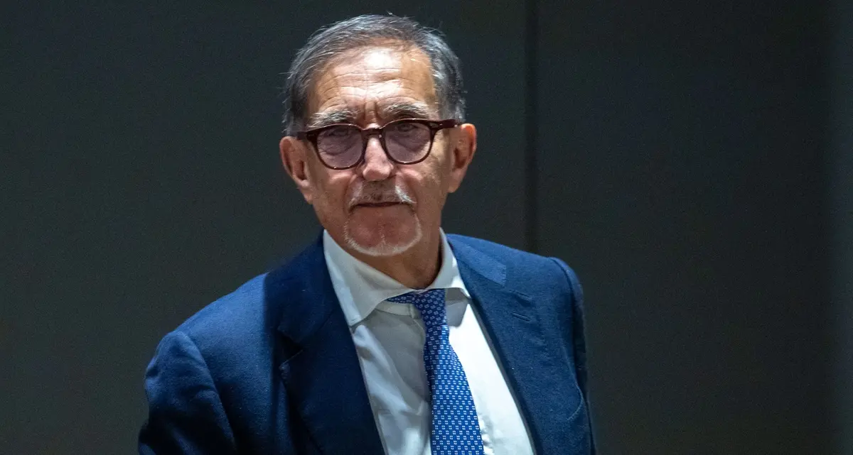 Carriere separate, i dubbi di La Russa e i complessi storici della destra italiana