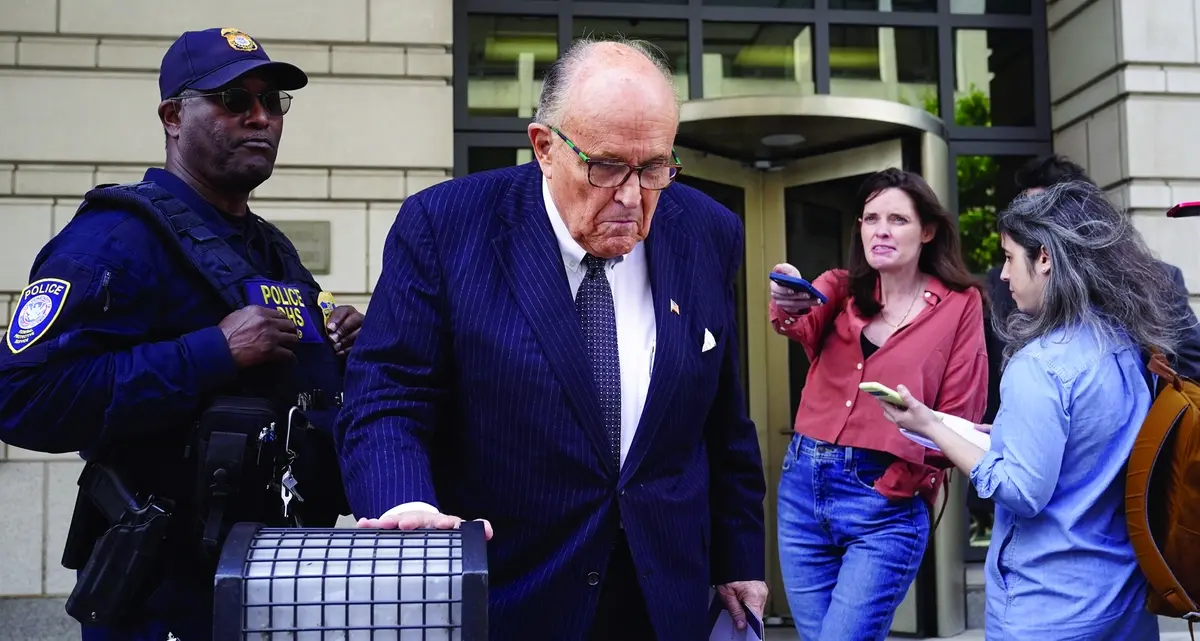 New York, mandato di comparizione per l’ex sindaco Rudy Giuliani