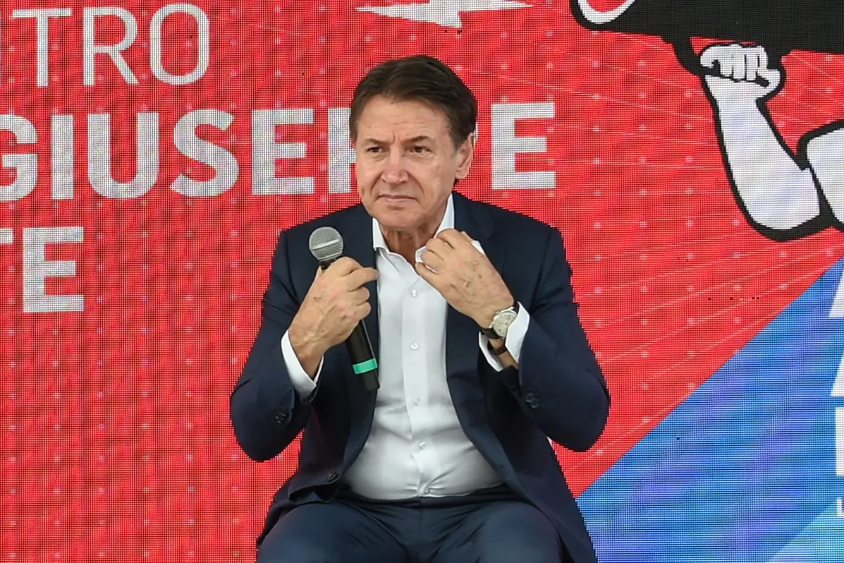 GIUSEPPE CONTE M5S , IMAGOECONOMICA