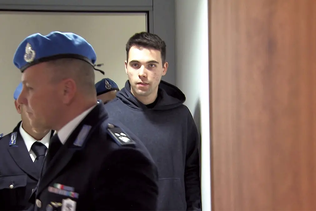 La sentenza del processo di Filippo Turetta per l\\u2019omicidio di Giulia Cecchettin nell\\u2019aula del tribunale di Venezia, Italia - 3 Dicembre 2024 - Cronaca (foto da frame video Pool Rai/LaPresse) The sentencing in the trial of Filippo Turetta for the murder of Giulia Cecchettin in the courtroom in Venice, Italy - Dec. 3, 2024 - News (photo from video frame Pool Rai/LaPresse) , LAPRESSE